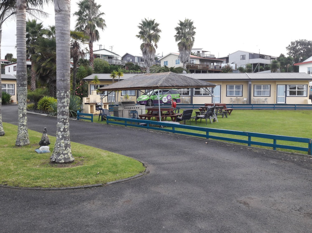 Raglan Palm Beach Motel主图