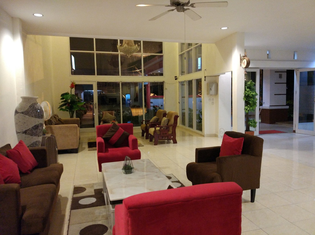 The Garden Hotel主图