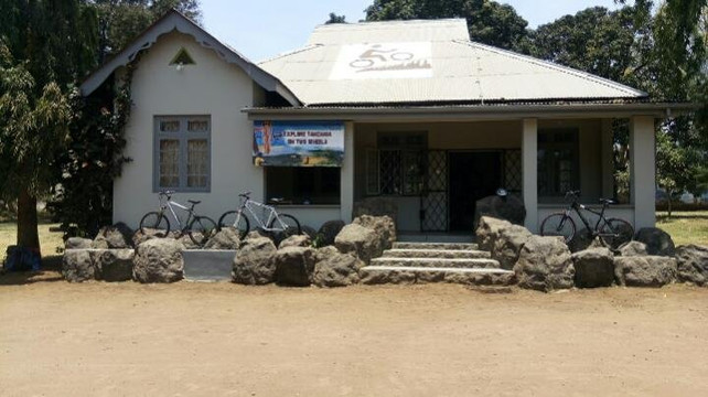 Ahsante Tours-莫西必去景点