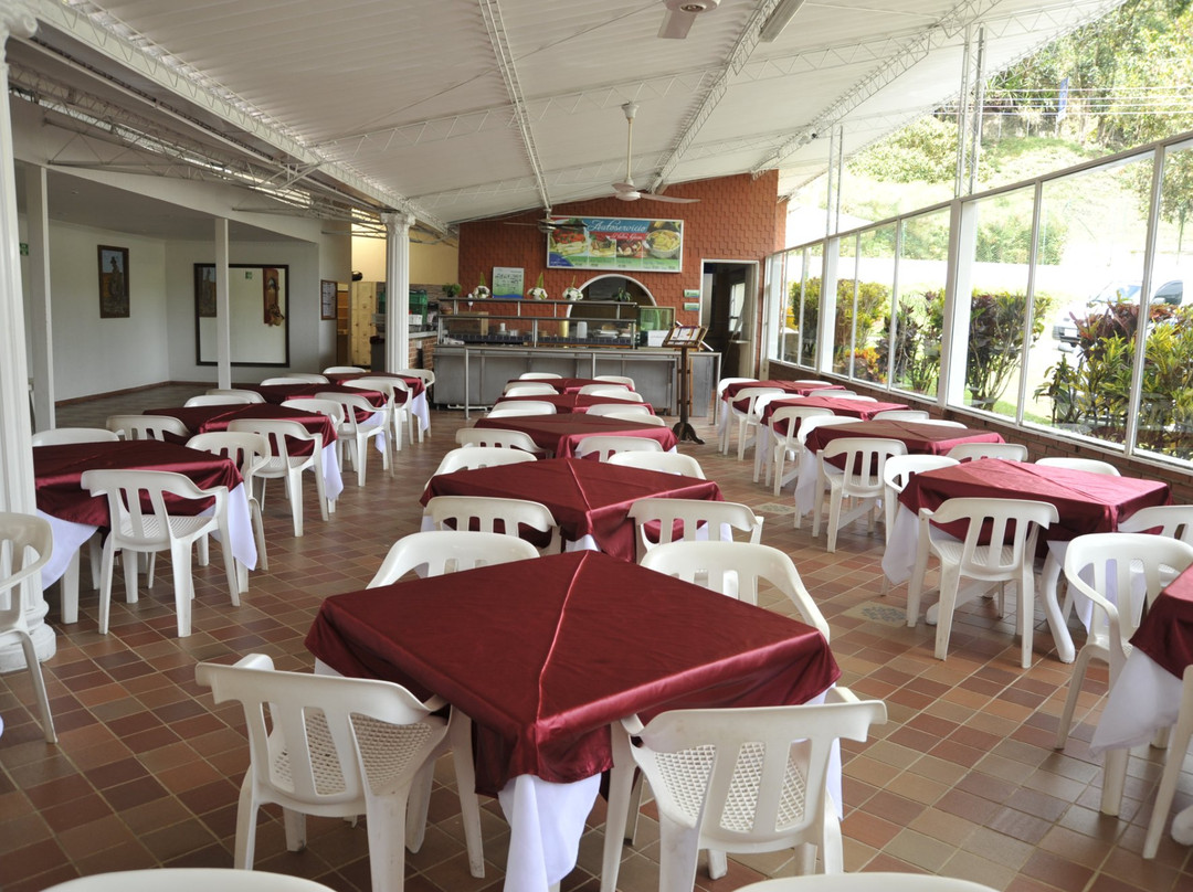 Hotel Termales Santa Monica主图