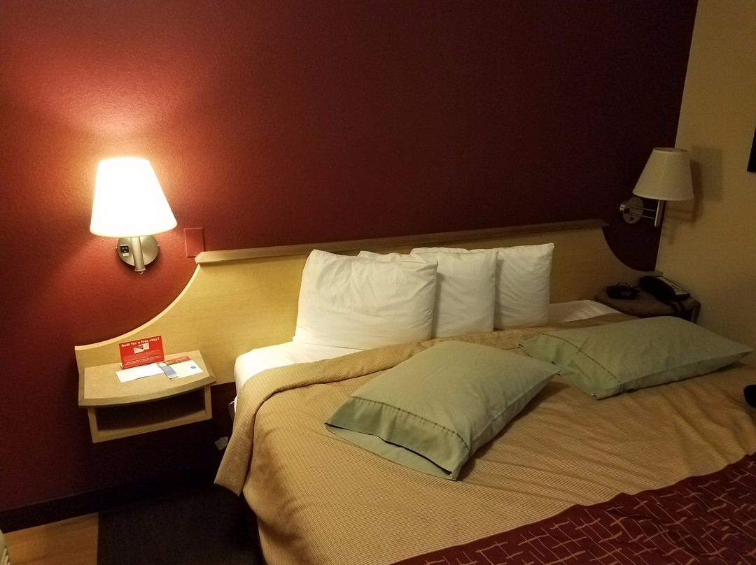 Red Roof Inn Charleston West - Hurricane, WV