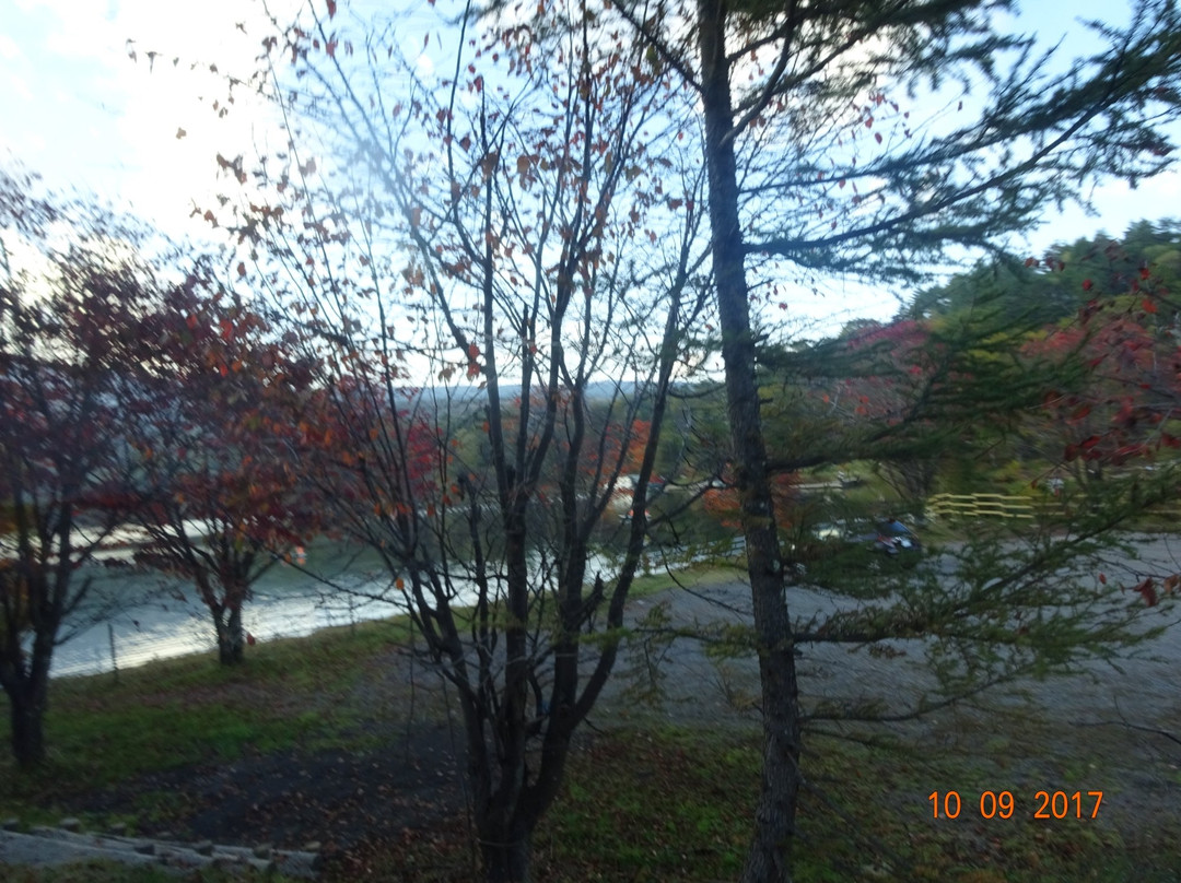 Lake Baragi景点图片