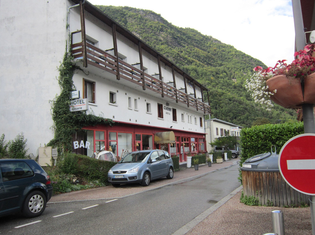 卡拉瑞斯酒店主图