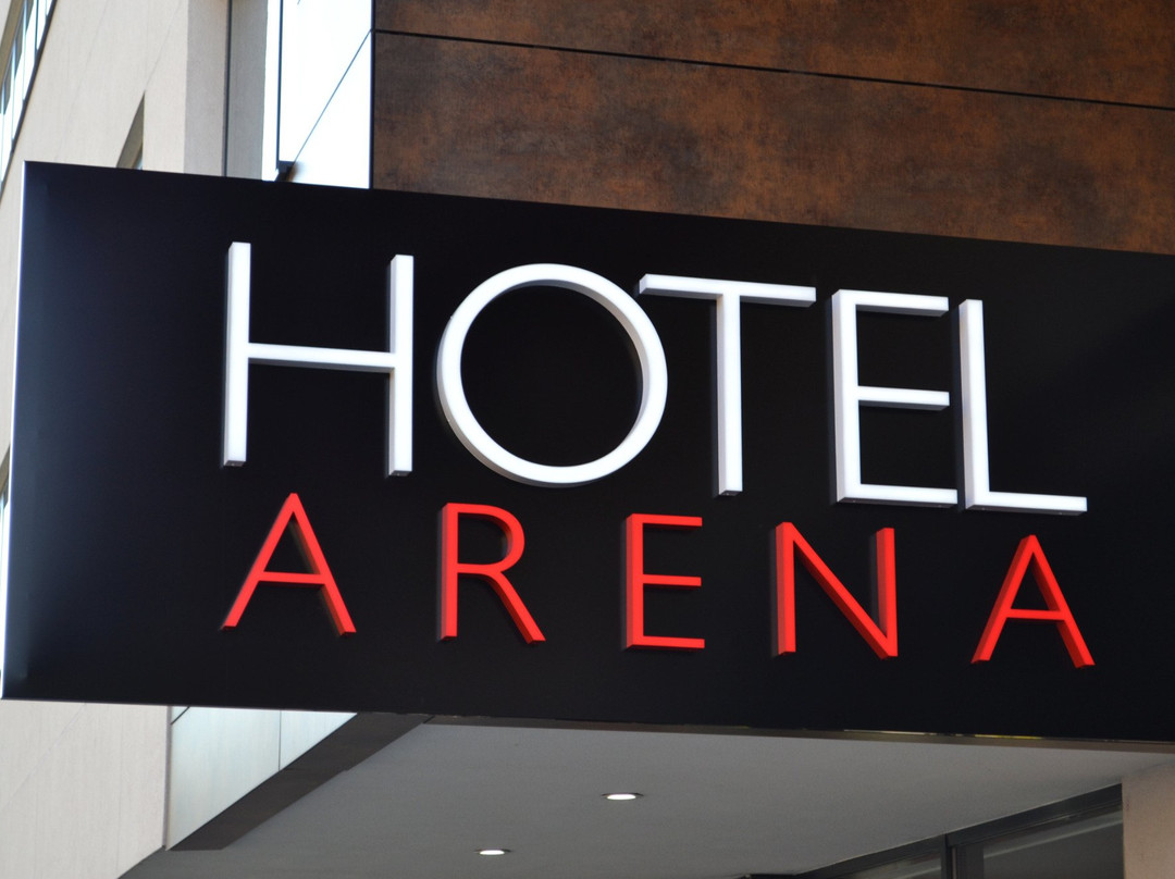 Hrnciarovce nad Parnou酒店住宿-Hotel Arena