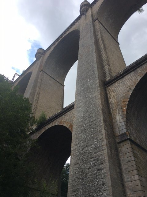 Viaduct of Rocherolles-Folles必去景点