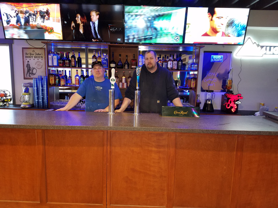 Edgerton餐馆和美食-Yetti's Bar & Grill