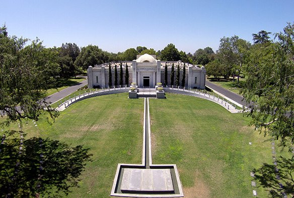 Fairhaven Memorial Park Mortuary-圣安娜必去景点