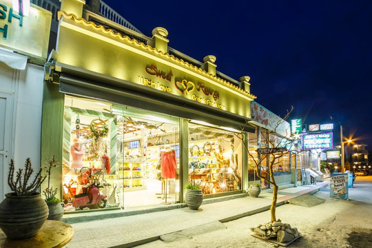 Sweet Revenge Greek Products-提斯里菲必去景点