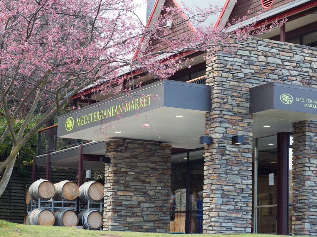 Lake Hawea餐馆和美食-Mediterranean Market