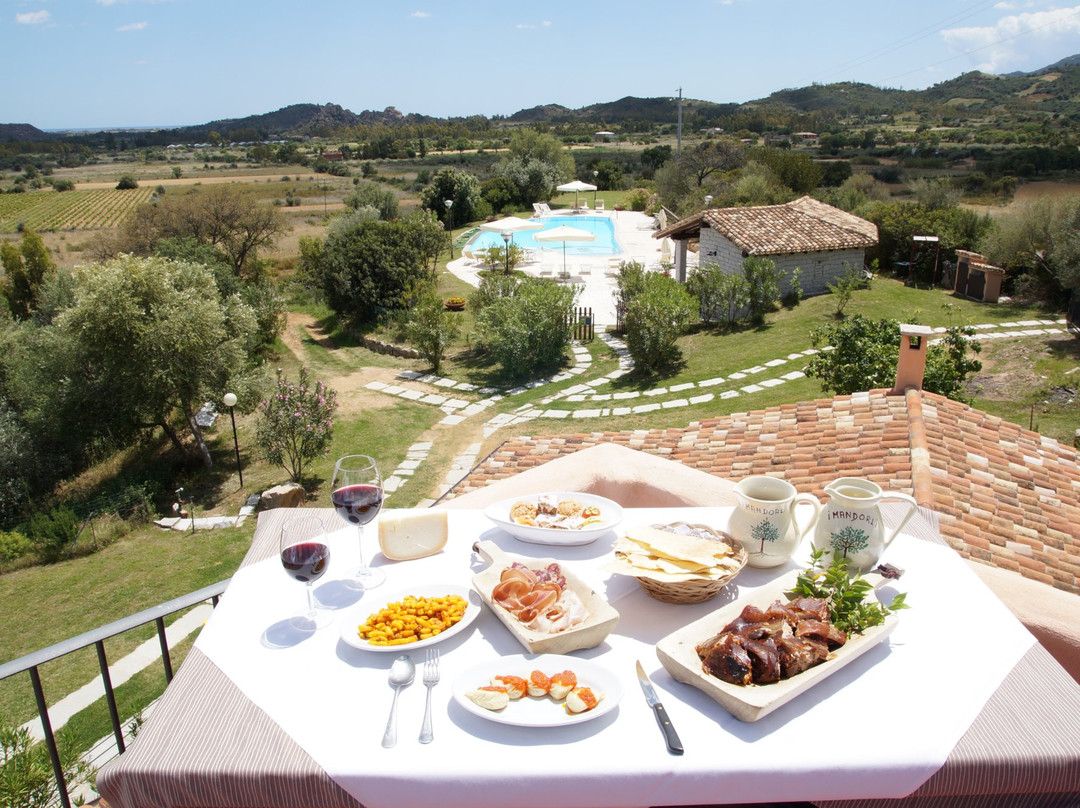 Lotzorai餐馆和美食-Ristorante dell'Agriturismo I Mandorli