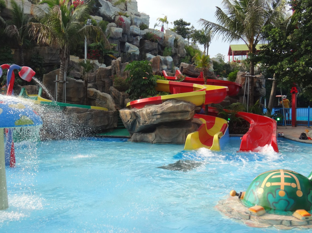 三亚梦幻水上乐园-三亚市必去景点