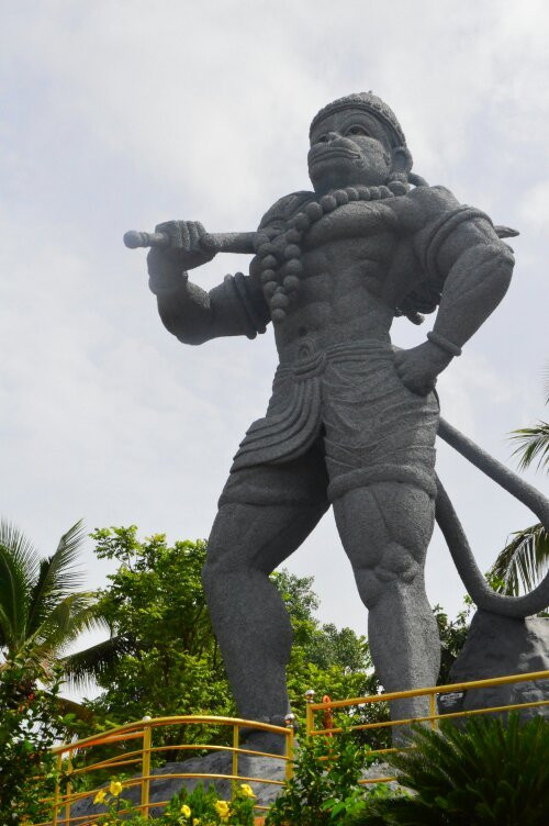 Anjenaya Statue AANJANEYAGIRI, Ezhimala TOP ROAD景点图片