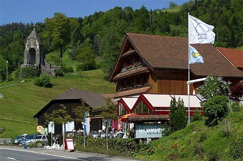 Morgarten餐馆和美食-Restaurant Buechwaeldli