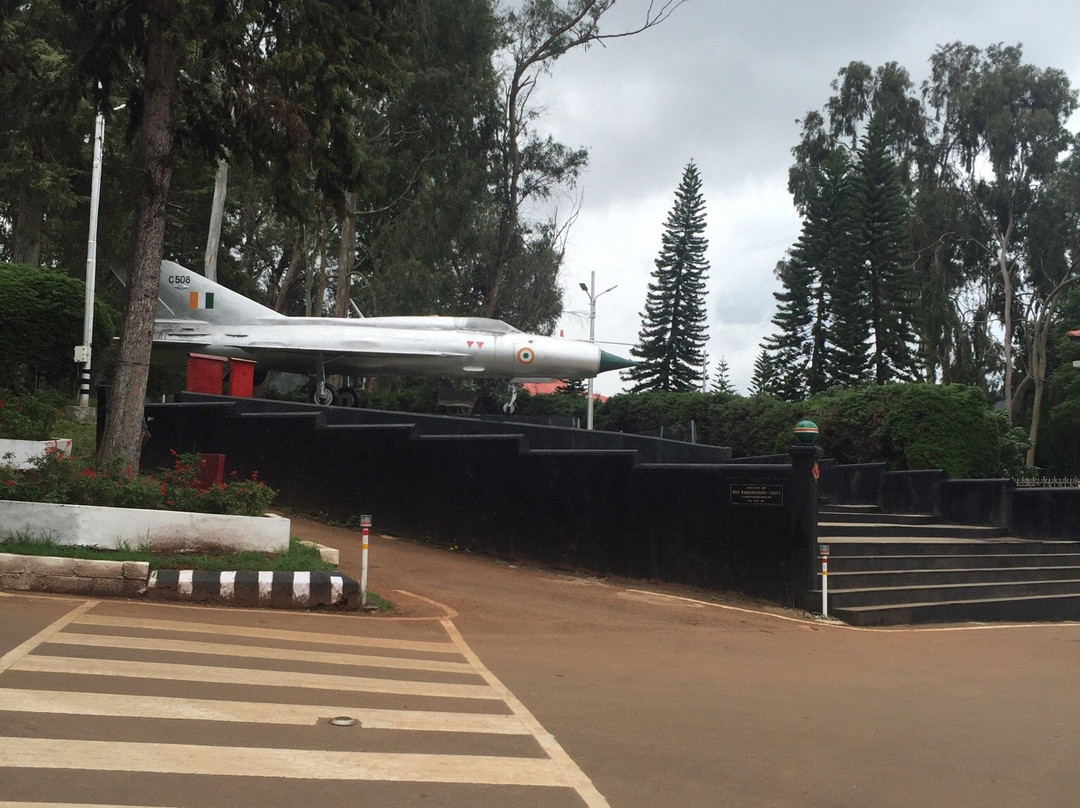 Second World War Memorial Pillar-乌提必去景点