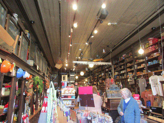 Harrison Brothers Hardware-亨茨维尔必去景点