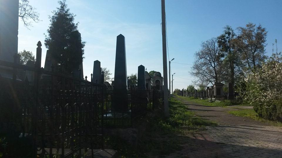 Jewish Cemetery-Chernivtsi必去景点