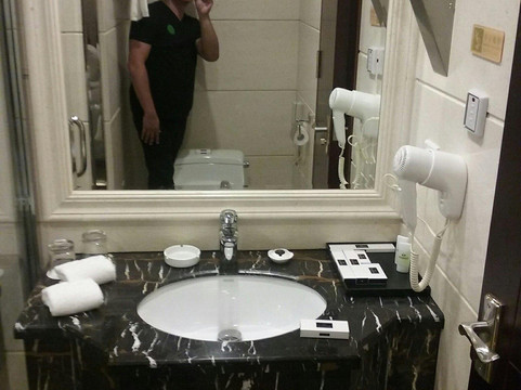 华钜君悦酒店主图