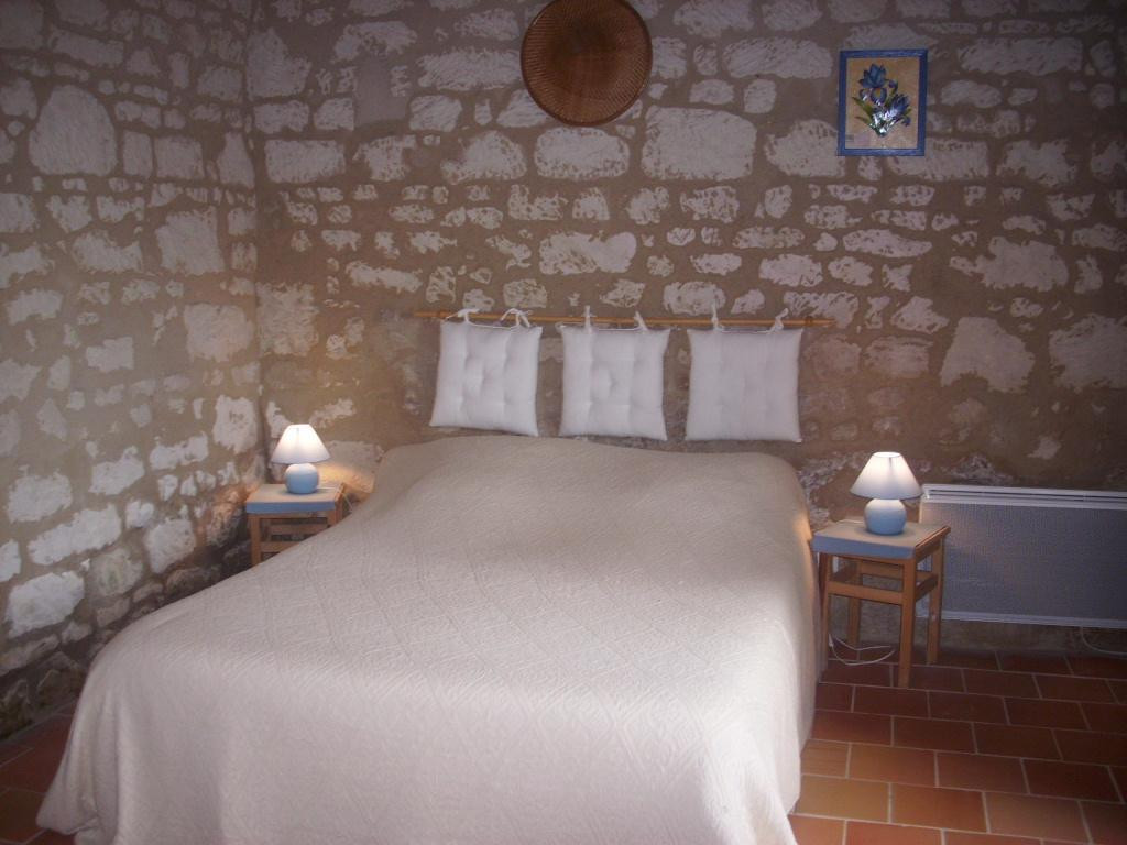 Les Troglos / Les Caves主图