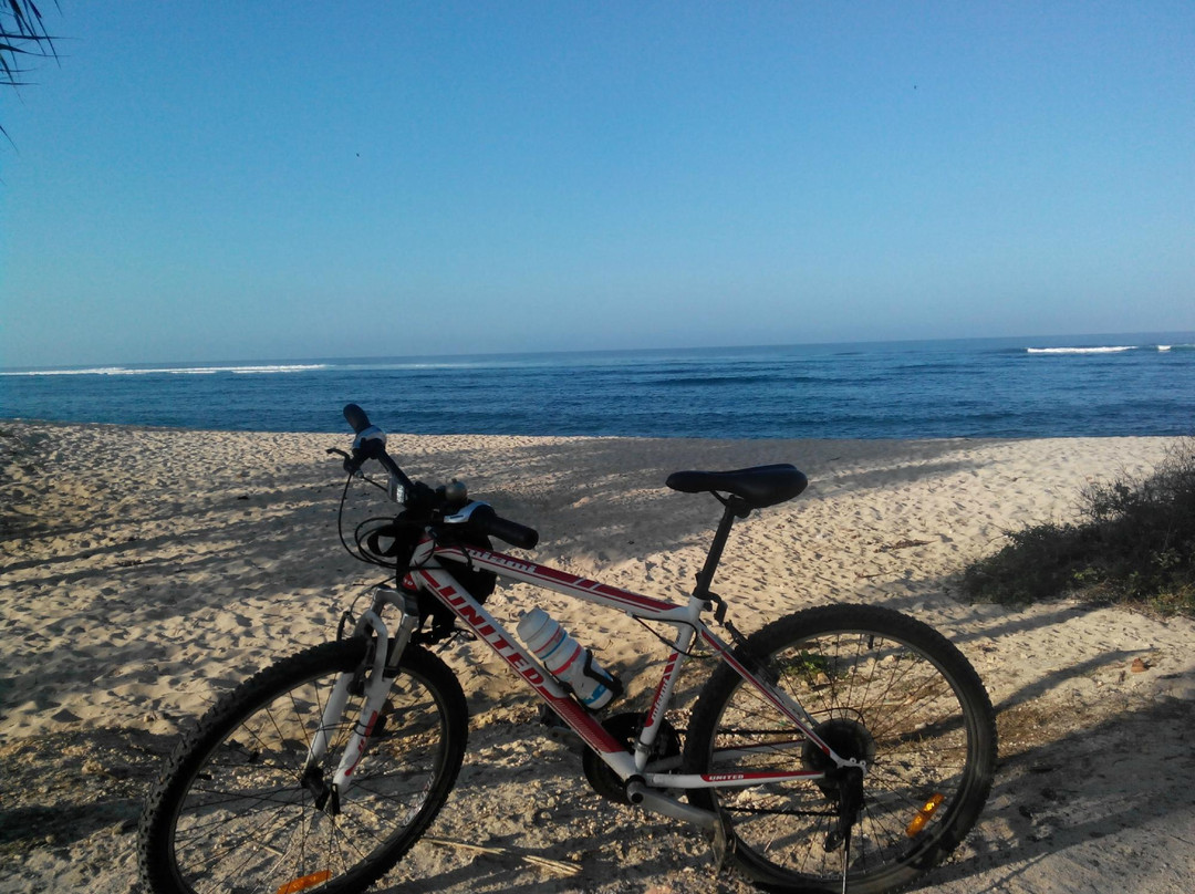 Marosi Beach景点图片