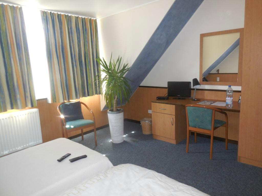 罗森霍夫酒店主图