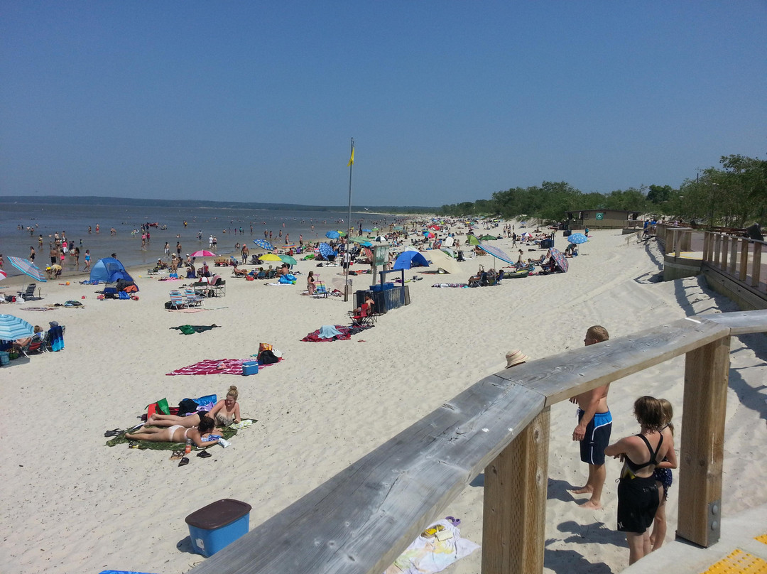 Grand Beach Provincial Park景点图片