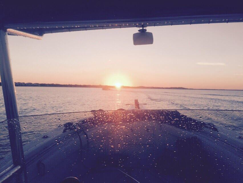 M & J's Charters-格雷斯湾必去景点