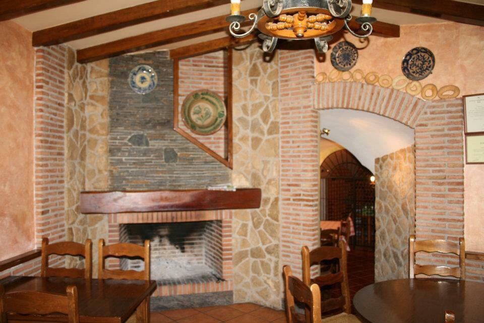 Purullena餐馆和美食-Meson El Peceno