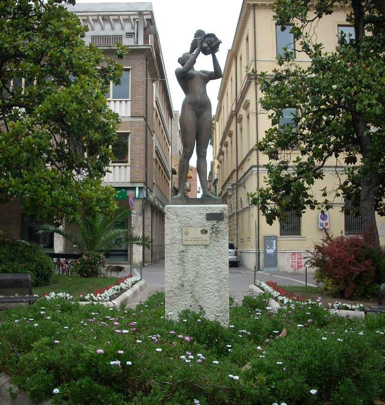 Fontana dei due Leoni-泰拉莫必去景点