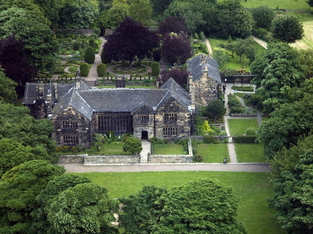 Oakwell Hall and Country Park景点图片