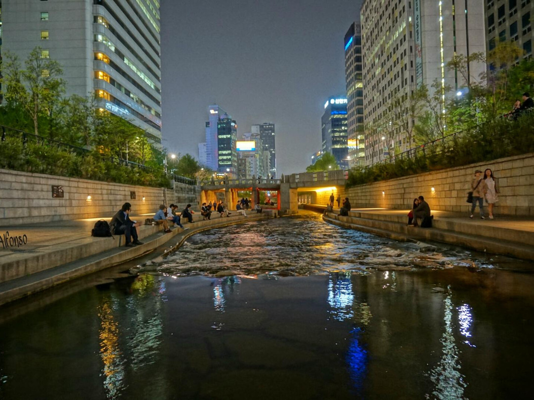 清溪川-首尔必去景点