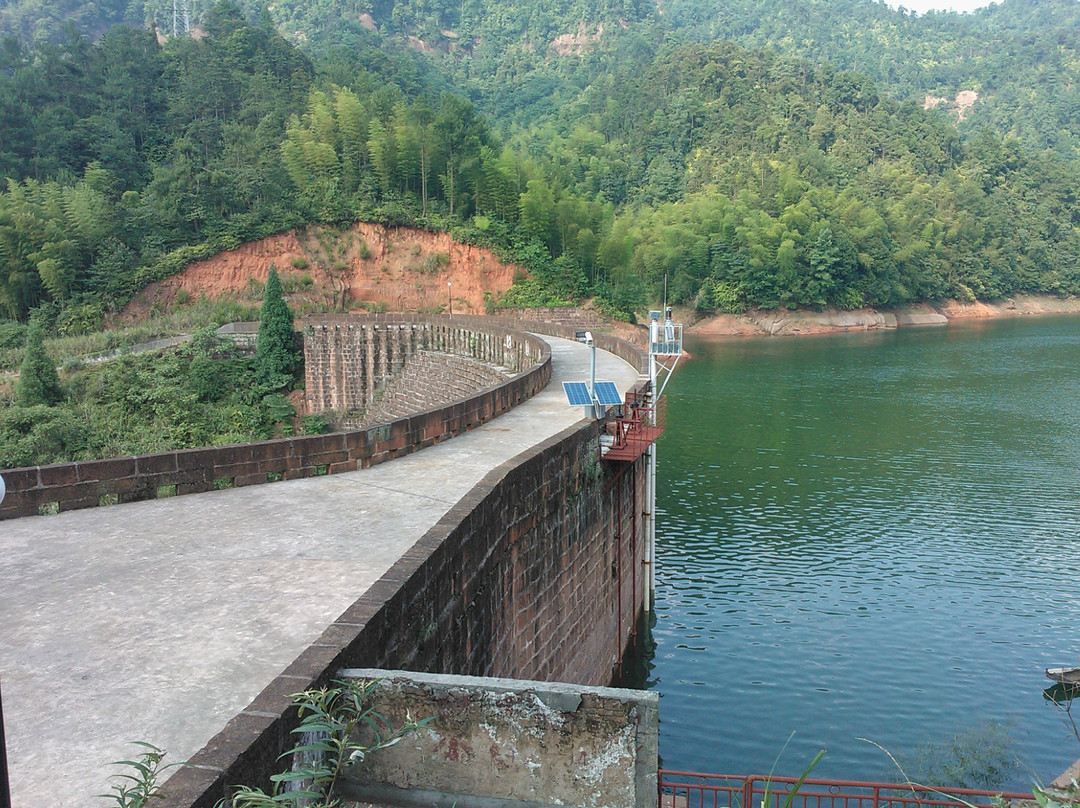 赤水月亮湖风景区景点图片