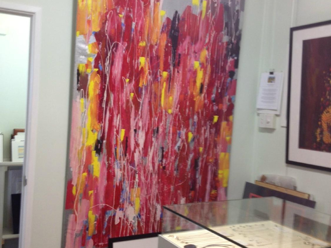 Ashleigh Manley Art Gallery Homewares & Gifts景点图片