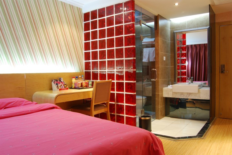 易佳时尚酒店主图