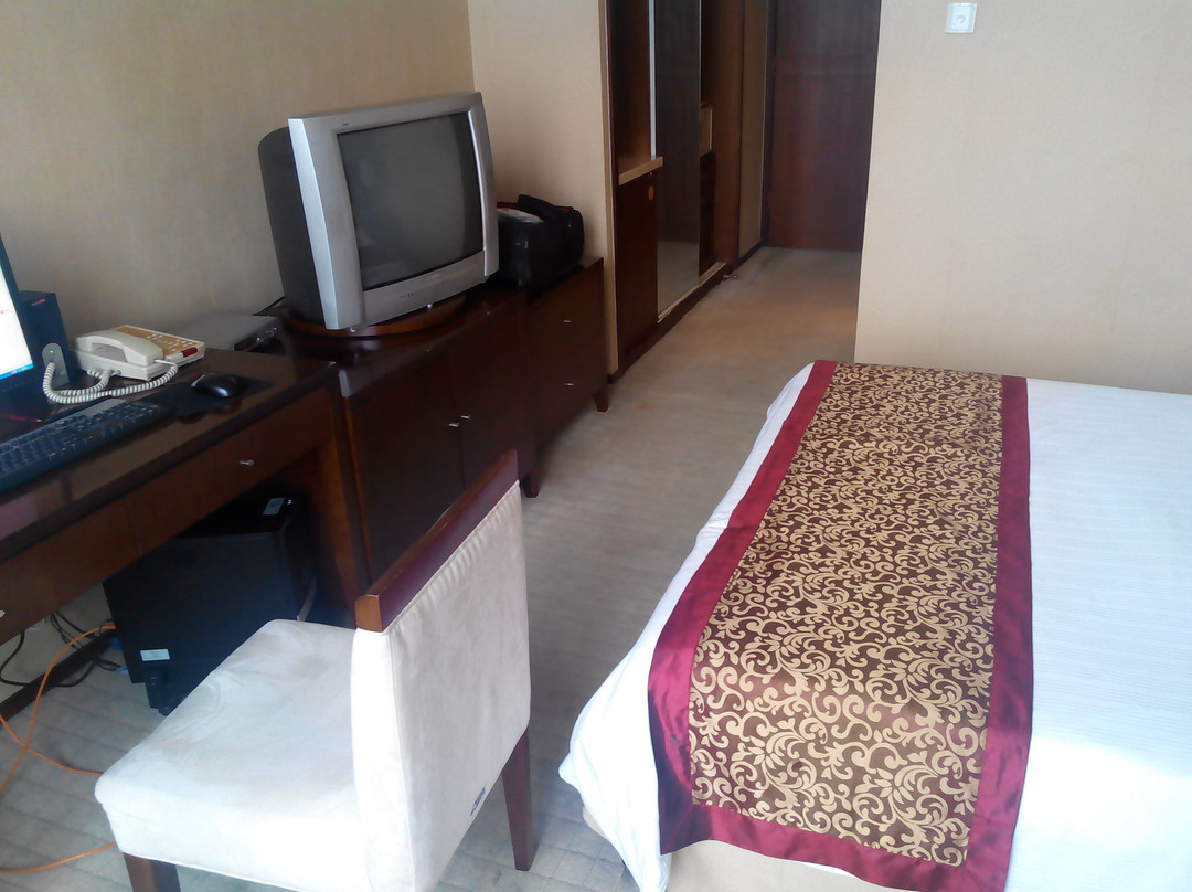 梦都雨山湖饭店主图