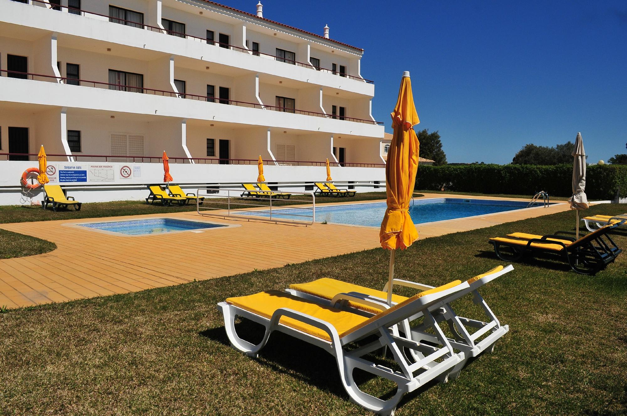 Solgarve Apartamentos Turisticos-泳池