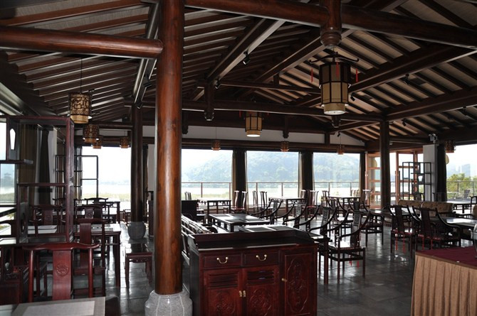 南北湖湖光山居度假酒店主图