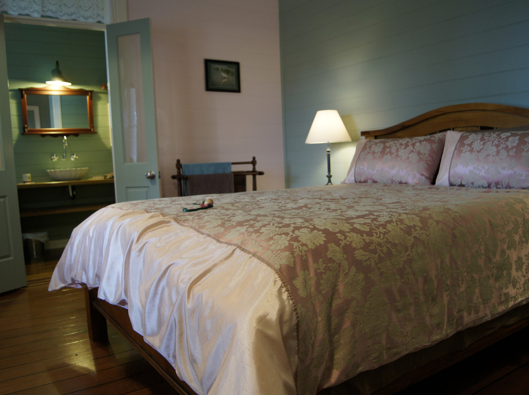 Feathers Home Stay主图