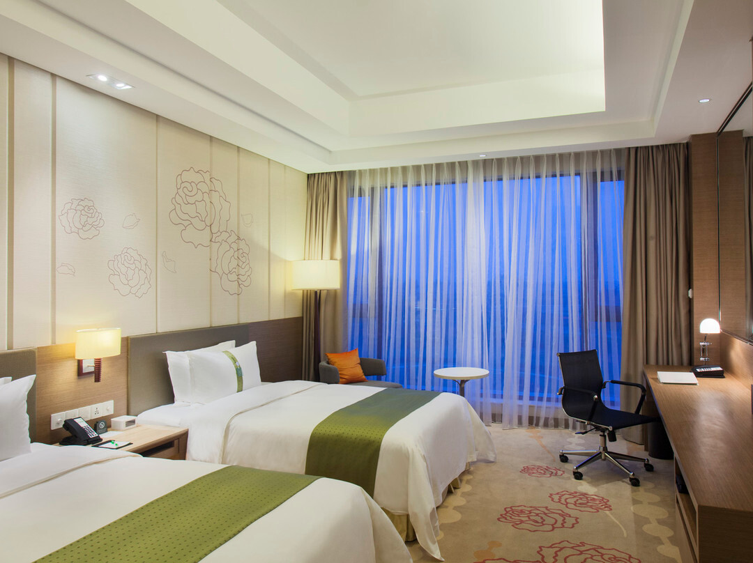 建业森林半岛假日酒店主图