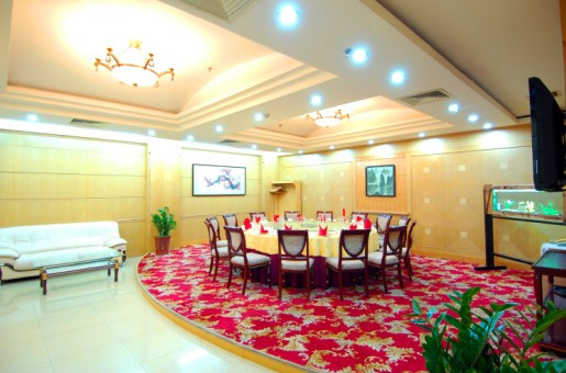 和平大酒店主图