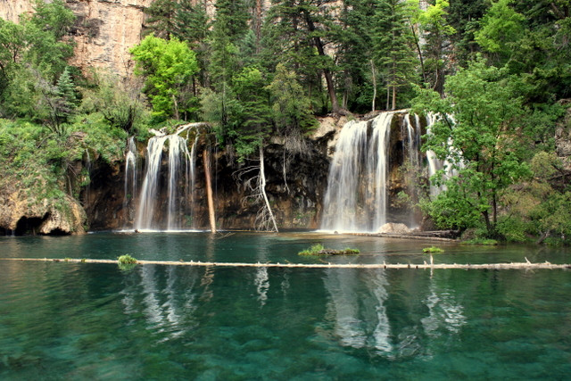 Hanging Lake Trail-格伦伍德温泉必去景点