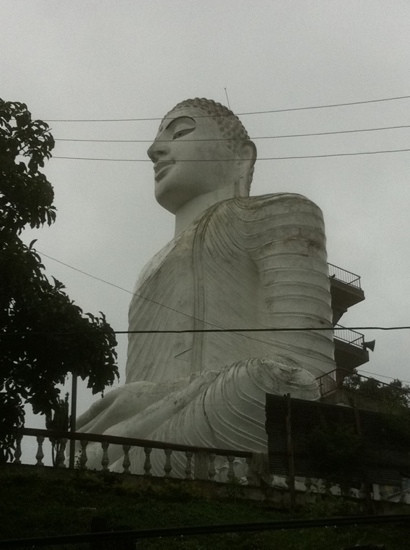 珈蓝佛像-康提必去景点