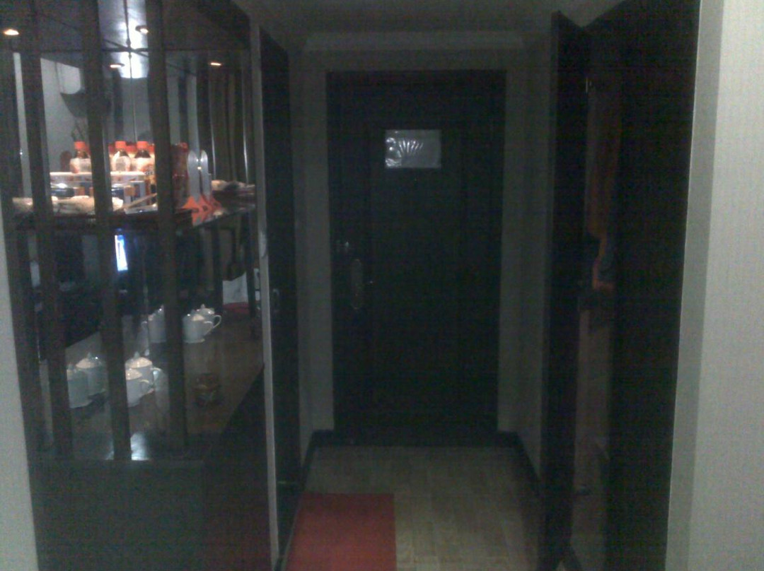 句容水月清华酒店（宁杭路崇明地铁站店）主图