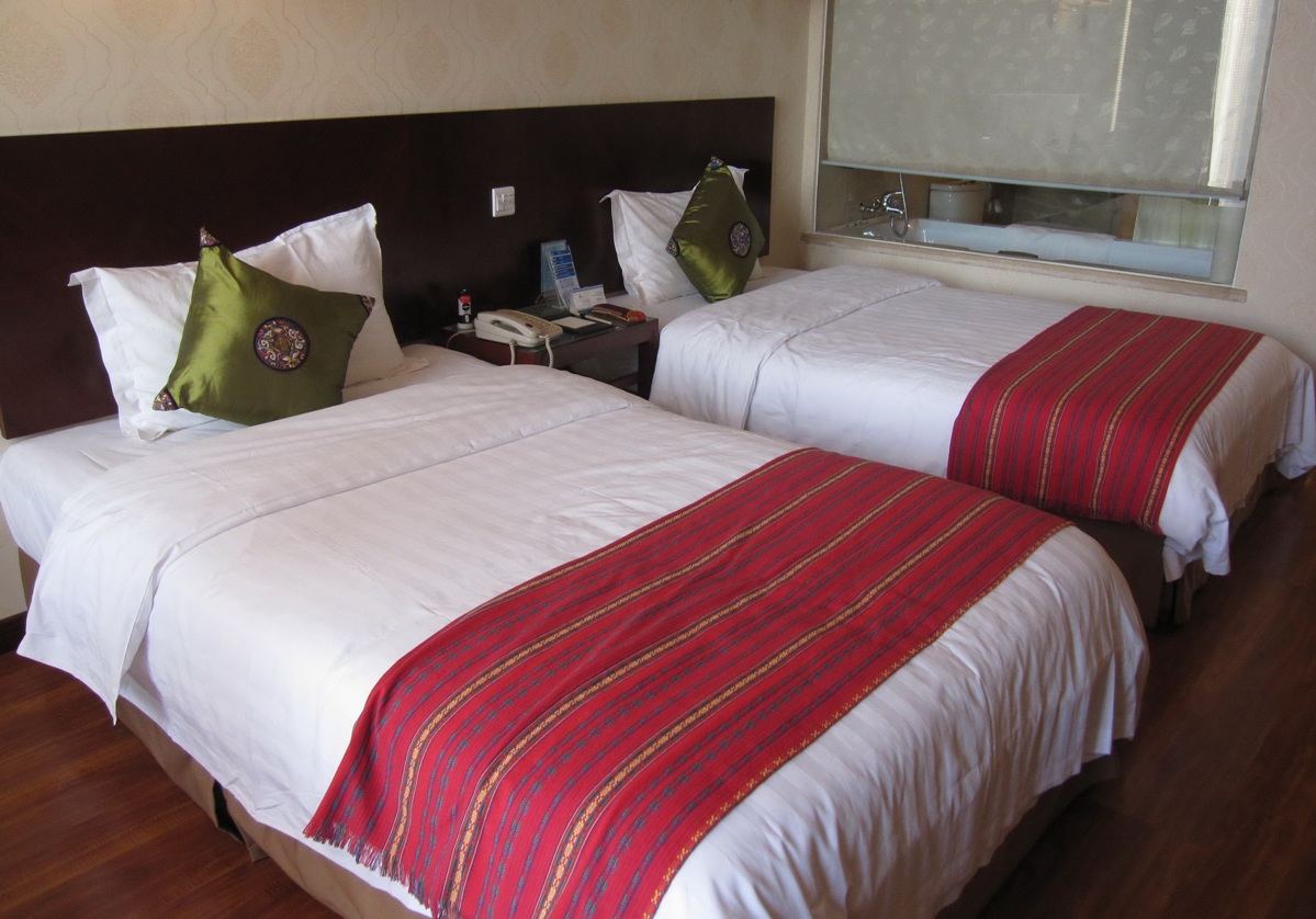 泸沽湖假日酒店-客卧