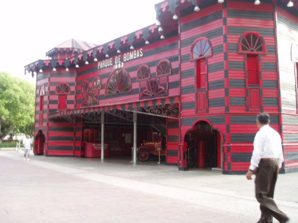 Parque de Bombas-庞塞必去景点