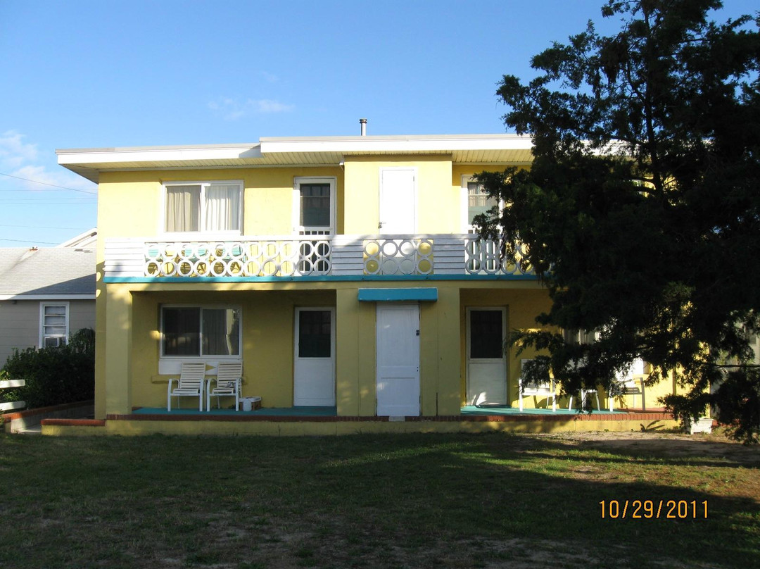 Joy Lee Apartments