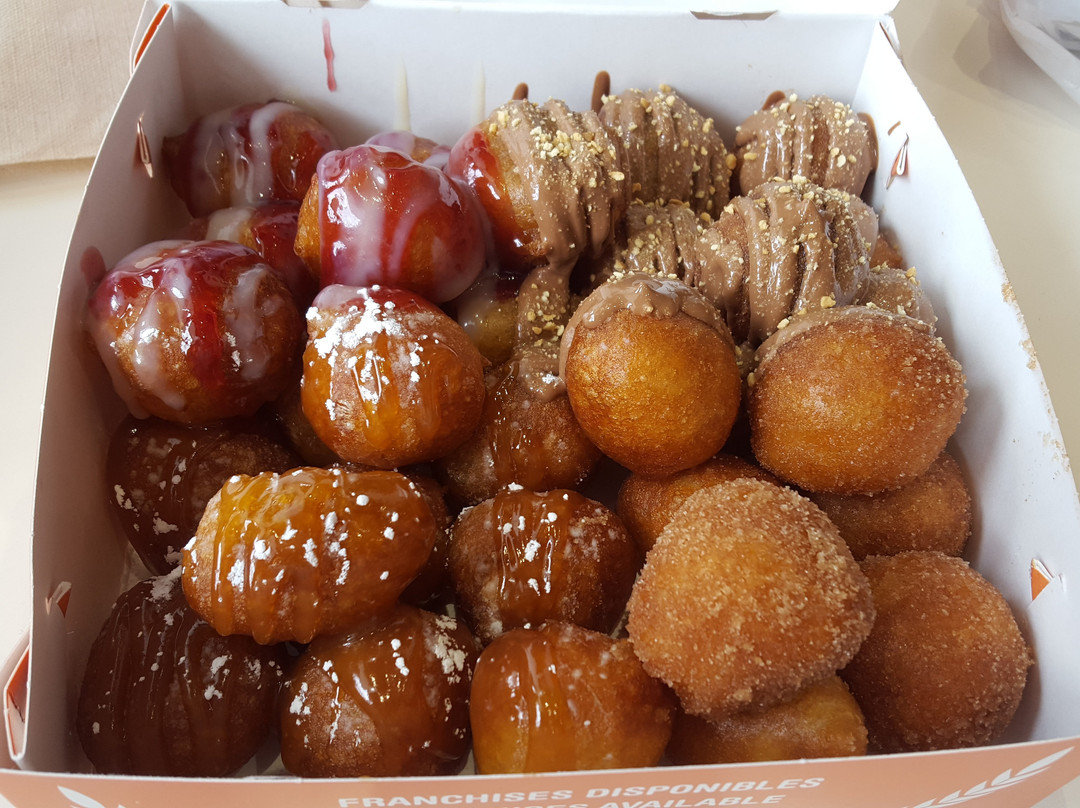 Patisserie Mr. Puffs Pastry