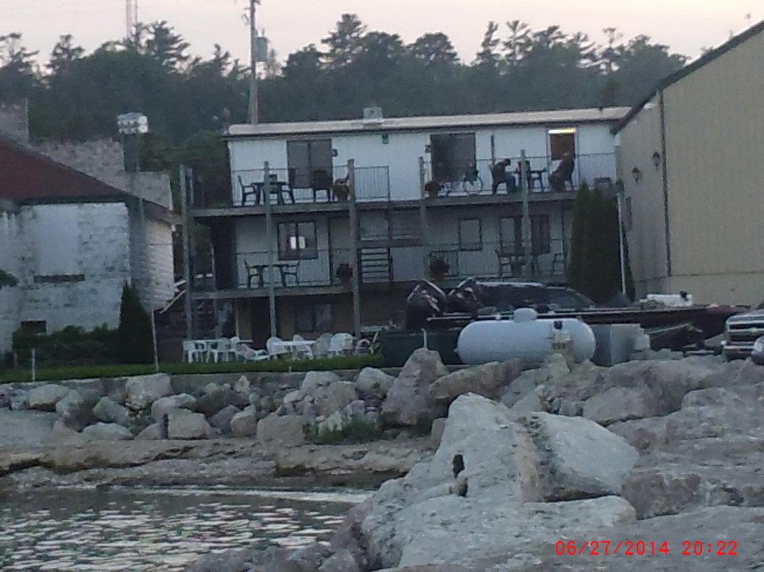 Nelson Lakeview Suites & Motel