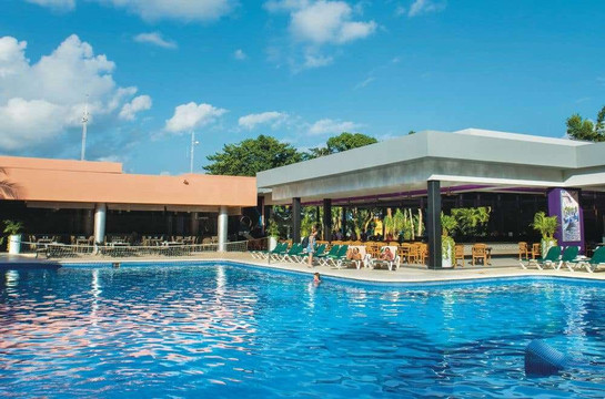 Playacar酒店住宿-卢皮塔悦宜湾酒店