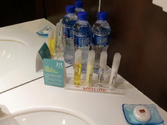 北京万商花园美居酒店主图