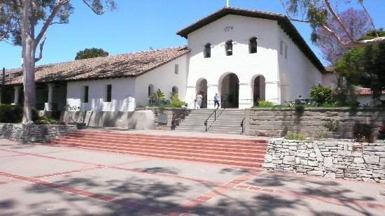 圣路易斯-奥比斯保教堂-圣路易斯-奥比斯波必去景点